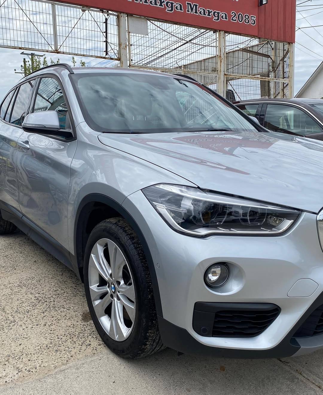 BMW X1 SDRIVE thumbnail 3