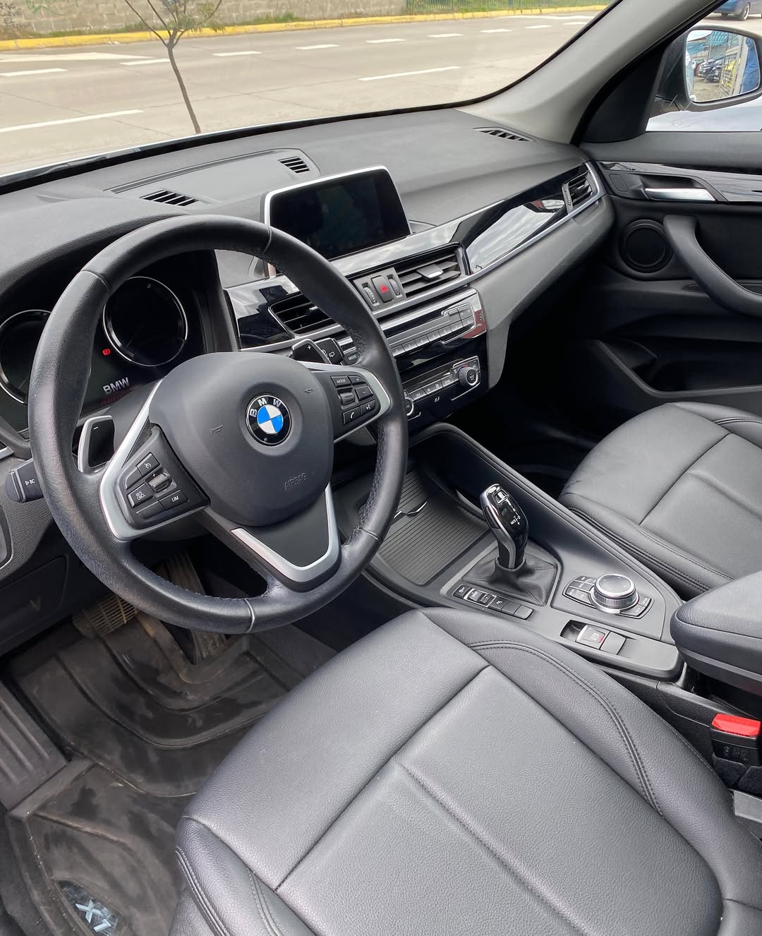 BMW X1 SDRIVE thumbnail 4