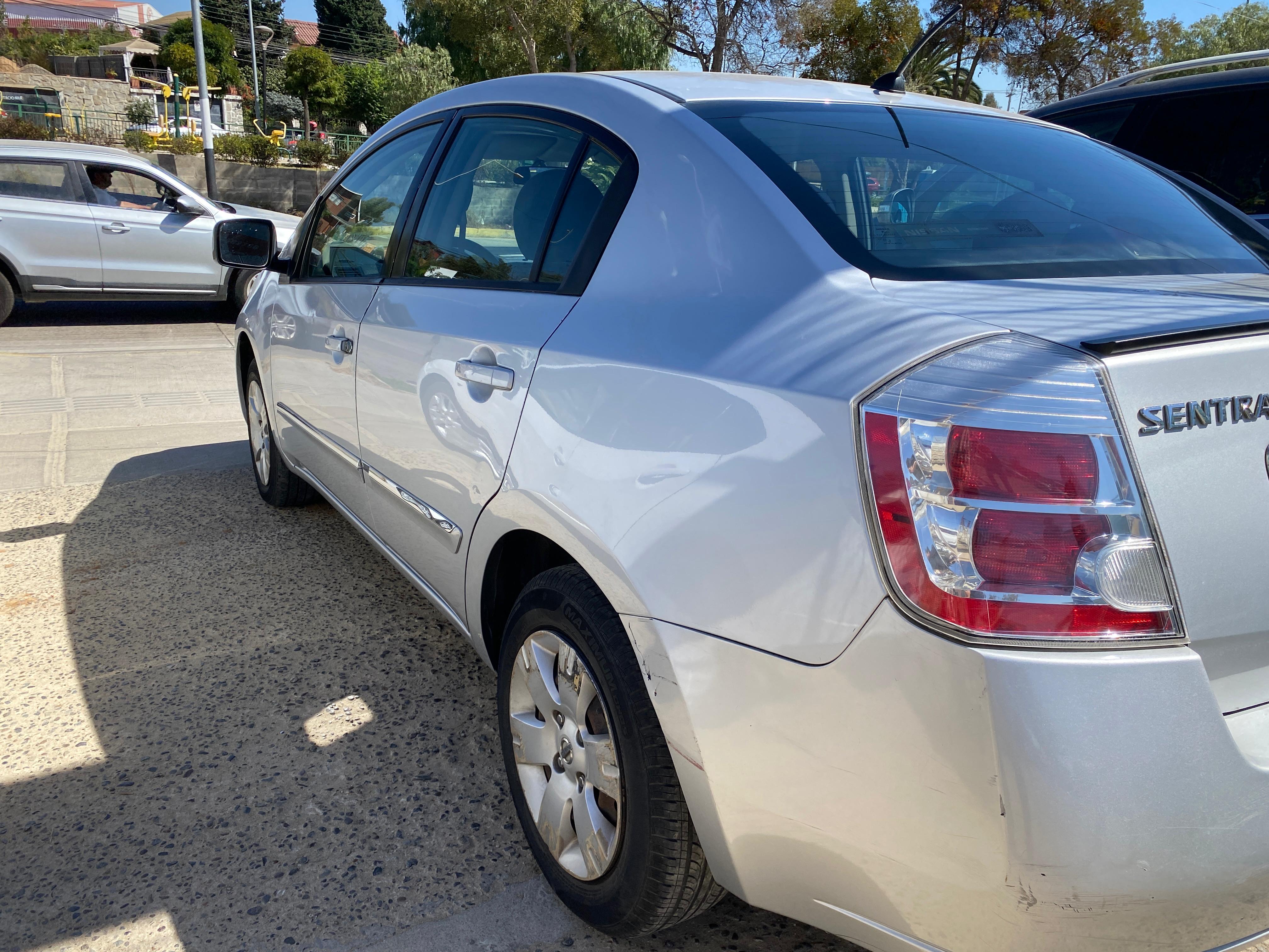 Nissan Sentra 2.0 thumbnail 3