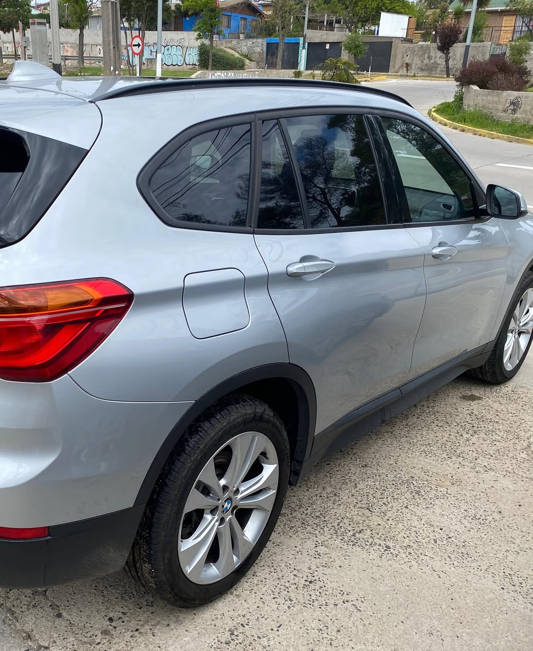 BMW X1 SDRIVE thumbnail 2